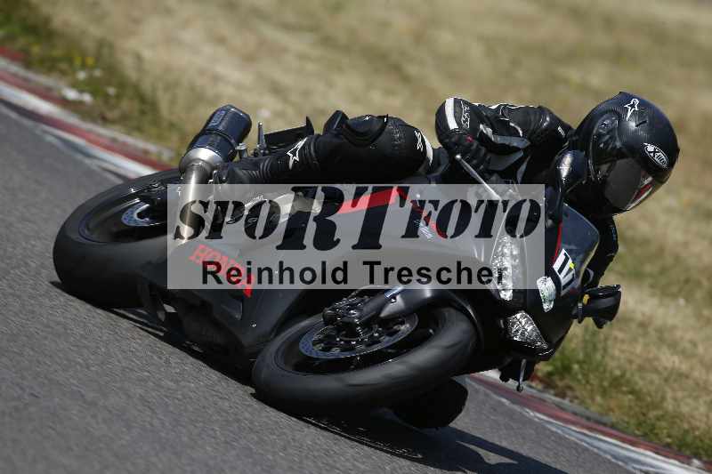 /Archiv-2023/28 05.06.2023 Moto Club Anneau du Rhin/vert-medium/11